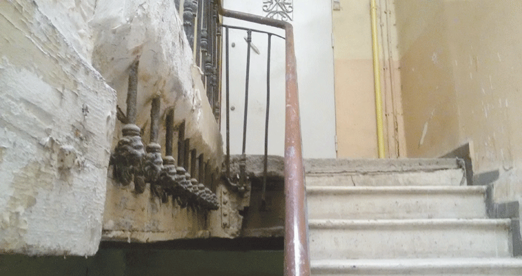 قسنطينة: عمارات فخمـة بوســط المدينة تتحـوّل إلى بنايات هـشة
