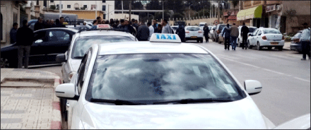 قالمــــة: أصحــاب سيـــارات الأجــرة يحتجـــون علــى المنــافسة و المضــايقــات  