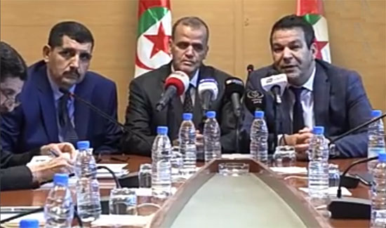 كمال رزيق يستلم مهامه كوزير التجارة