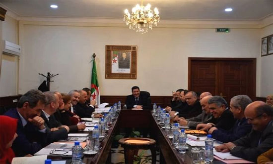 وزير الفلاحة يترأس اجتماع اللجنة الوزارية لمتابعة وتقييم انطلاق موسم إنتاج الحبوب 2019 /2020 