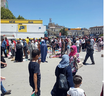 الشرطة تشن حربا على  التجارة الفوضوية بعنابة: حجــــز أدوات مدرسيــــة و سلــع في حملــــة مداهمـــات  