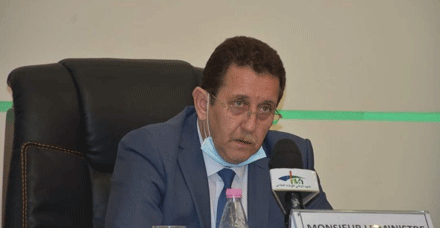 وزير الفلاحة يؤكد من البليدة: الدستور الجديد يضمن للفلاحين حرية تملك الأراضي