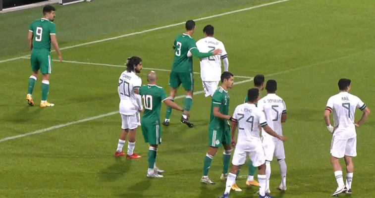 بعد أدائه أمام المكسيك: المنتخـب الوطنـــي يحصد الثنــــاء