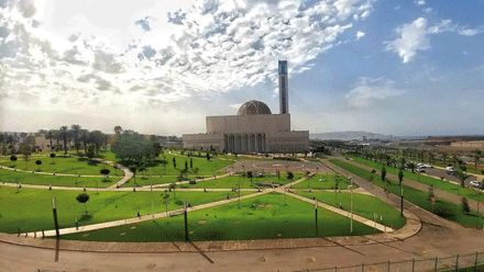 بعد تسجيل تجاوزات بسبب الحضور الكثيف للمصلين: تـعـلــيــق صــلاة الجـمـعــة بجــامـــع الجــزائــــر  