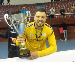 حارس منتخب كرة اليد عبد الله بن مني للنصر: ننتظر تربص بولونيا بفارغ الصبر