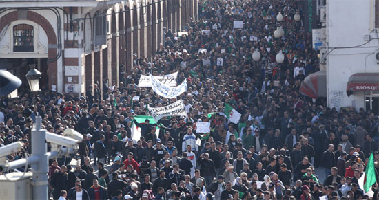 الرئيس تبون يؤكد أن الحراك الشعبي المبارك يمثل 