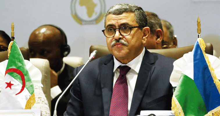 الوزير الأول عبد العزيز جراد: الجزائــر مستعدة لمرافقة الأطـراف الليبية لإيجاد حلــول توافقيــة