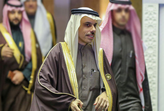 وزير الخارجية السعودي يشرع في زيارة للجزائر