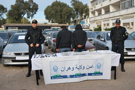 أدرجت في تطبيقة الشبكة الوطنية بملفات مزوّرة:   استرجاع 38 سيارة ودراجة نارية مهرّبة بوهران  