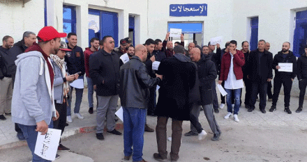عمال الصحة ببلدية العقلة في وقفة احتجاجية