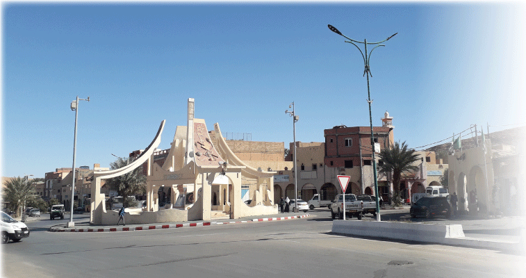 متعاملون وخبراءيتحدثون على هامش القافلة المهنية والإعلامية نحو الجنوب