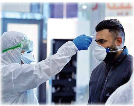 حامل كورونا يمكن أن ينقل الفيروس لـ 6 أشخاص دفعة واحدة