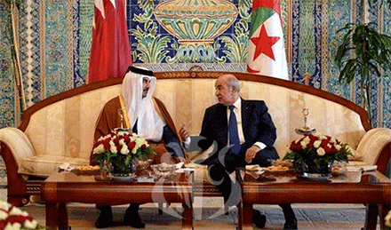 الرئيس تبون يتحادث مع أمير دولة قطر