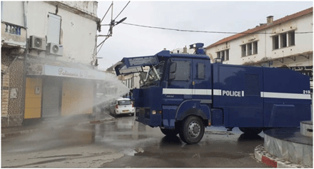 فيما أطلقت الشرطة عملية كبرى للتعقيم والتحسيس: تشميع 3 مقاهي بسبب عدم الإمتثال لقرار الغلق في الطارف