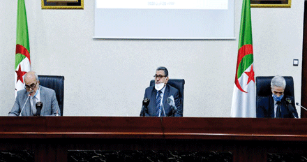 جراد لدى تنصيبه رئيس المجلس الوطني للبحث العلمي والتكنولوجيات: يجب ربط الجامعة  ومراكز البحث  بالمجتمع والقطاع الاقتصادي