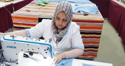 ستوزع على المصالح الصحية: خياطة 5 آلاف كمامة ومؤسسة خاصة تتبرع بأقنعة واقية