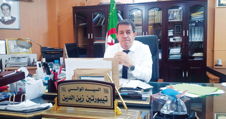 والي أم البواقي زين الدين تيبورتين للنصر: اتخذنــا جميــع الإجراءات لمنع انتشــــار العـدوى وعلى المواطنيـن البقــاء في بيوتهــم 