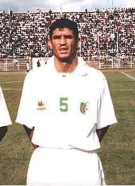 اللاعب الدولي السابق سليم فنازي للنصر من السعودية: حملت قميص الخضر في أحلك ظروف بلدنا وهذا الشرف يكفيني