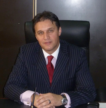 الخبير الاقتصادي و ممثل الجالية الجزائرية بأمريكا محمد قحش للنصر: مختبرات أمريكية قد تعلن عن لقاح كورونا نهاية أكتوبر