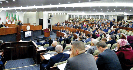 مناقشة مشروع قانون المالية التكميلي بالغرفة السفلى: نواب ينتقدون رفع سعر الوقود وآخرون يدعون لتفهم الظرف