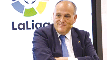رئيس رابطة الدوري الإسباني يصرح: الذهاب للصيدلية أخطر من التدريبات