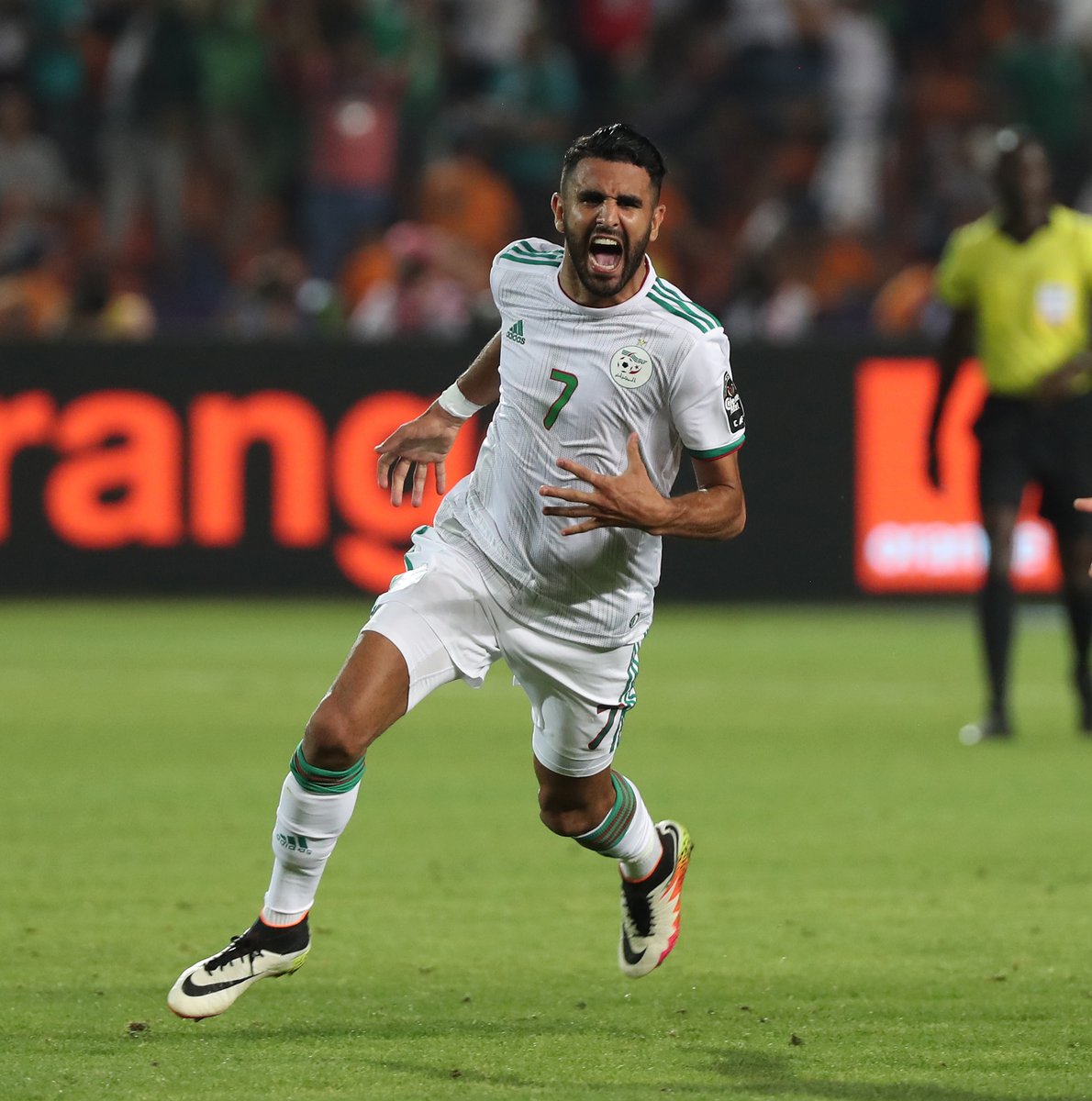 محرز: بعد تسجيلي الهدف أمام نيجيري أردت مواصلة الركض حتى الجزائر