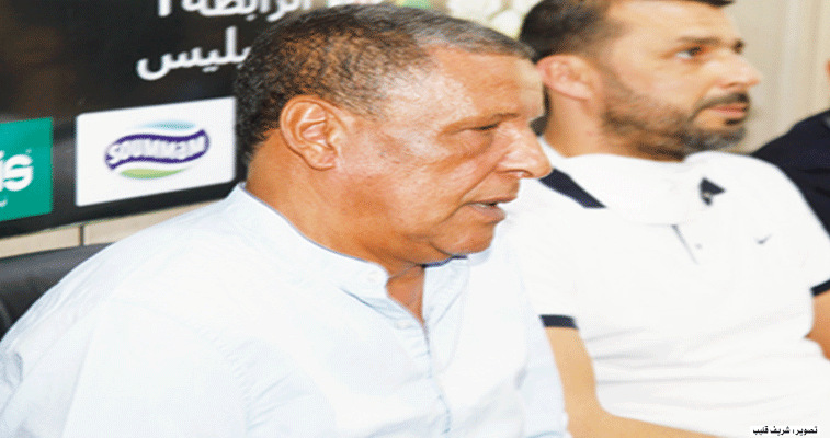 عبد القادرعمراني للنصر: من يملك السنافر حرام أن لا ينافس على المراتب الأولى