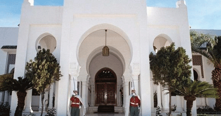يترأس جلسة عمل لدراسة تطور الوضعية الصحية: رئيس الجمهورية يتخذ إجراءات عملية  عاجلة اليوم