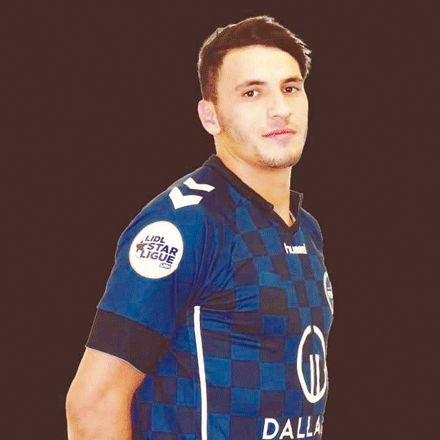 نجم نادي تولوز والمنتخب الوطني لكرة اليد أيوب عابدي للنصر: مجموعتنا الفتية ستعيد لكرة اليد الجزائرية مجدها