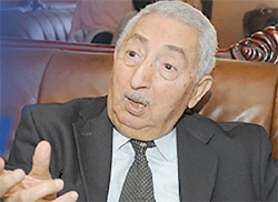 عن عمر ناهز 93 عاما : المـوت يُغيــب المجاهــد و وزير الاِتـصـال الأسبــق لمــين بشــيشـي 