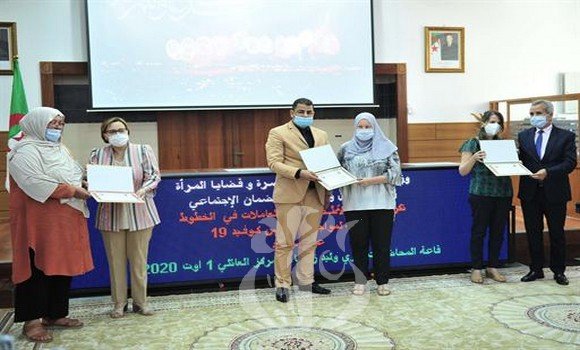 كوفيد-19: وزارتا التضامن والعمل تكرمان نساء الأطقم الطبية بمناسبة عيد  الأضحى