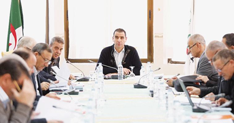مصير الموسم المعلق تحدده الجمعية العامة للفاف