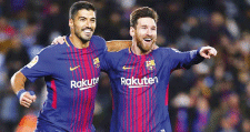 سواريز يلمح لإمكانية رحيل ميسي عن برشلونة