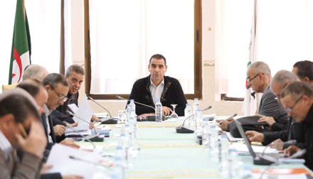 البرنامج يتضمن لقاءين مع رؤساء الأندية: الفاف تعقد أول اجتماع تحضيري للموسم المقبل