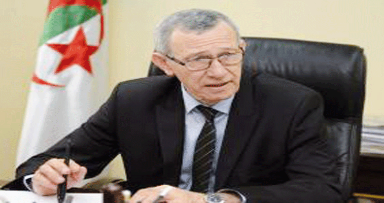 وزير الاتصال الناطق الرسمي باسم الحكومة عمار بلحيمر:  «نسعى أن يكون النقاش واسعا وشاملا حول مشروع تعديل الدستور»
