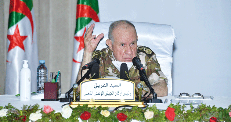 الفريق شنقريحة يسدى تعليمات للتحلي باليقظة وتأمين الاقتراع:    الجيش سيبذل قصــــارى جهــــده لإنجــــاح الاستفتـــــاء على تعديــــل الدستــــور
