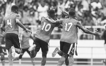 المباراة قد تجرى بالبرتغال: أنغولا الأقرب لملاقاة الخضر في التربص المقبل 