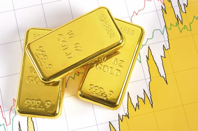 أسعار الذهب ترتفع مدفوعة بتراجع الدولار 
