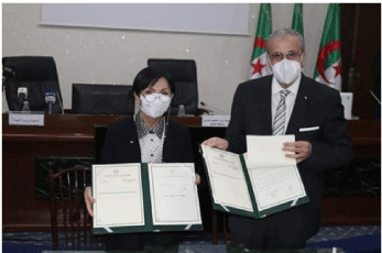 توقيع اتفاقية إطار للشراكة بين وزارتي التعليم العالي والبحث العلمي والبيئة: نحـــو إدراج تخصصات جامعية جديدة  للاستجابـــة لحاجيـــات قطـــاع البيئـــة 