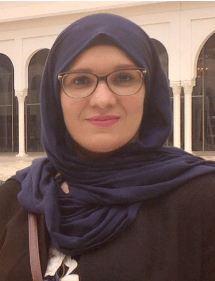 الكاتبة و الإعلامية كنزة مباركي