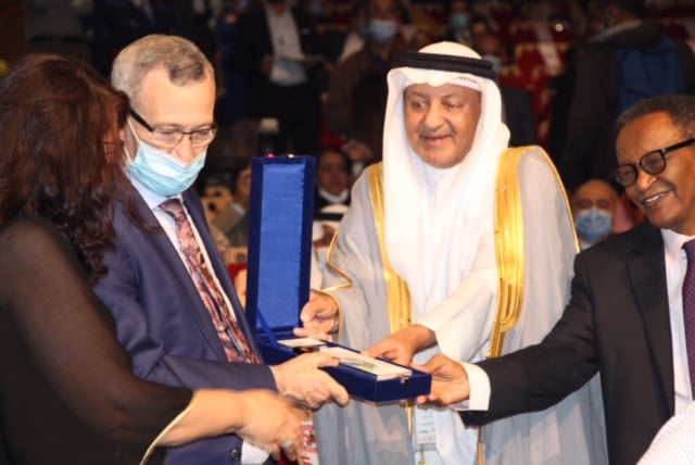 تكريم بلحيمر كضيف شرف في افتتاح المهرجان العربي للإذاعة والتلفزيون بتونس 