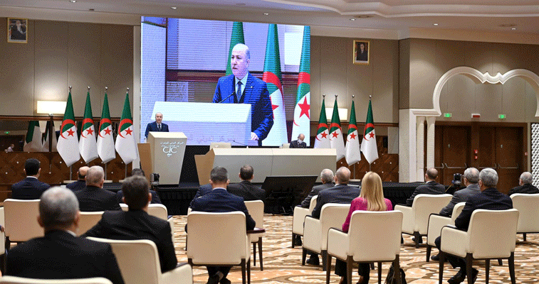 الوزير الأول يدعو لوضع حد للتضارب في التقارير الرسمية ويؤكد: غياب المعلومة الصحيحة يفتح الباب أمام أصحاب النوايا المغرضة