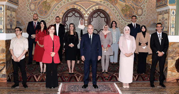 الرئيس تبون يشرف على توزيع جائزة الصحفي المحترف ويؤكد في اليوم الوطني للصحافة: يجب التصدي باحترافية للمخططات التي تستهدف الجزائر