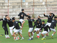 ثلاثي مصاب والكوكي يلجأ