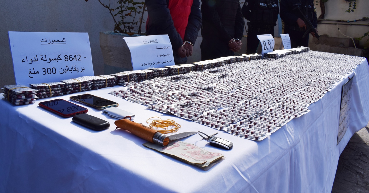 قسنطينة: الإطاحة بشبكة ترويج مهلوسات وحجز قرابة 9000 كبسولة
