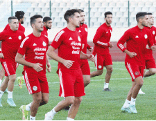التربص مبرمج بالإمارات : ترخيص لنجوم الخضر بحضور كأس العرب