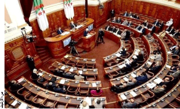 لتزامنها هذه المرة مع الانتخابات المحلية:  إرجاء انتخابات التجديد النصفي إلى بداية العام الجديد 