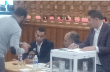 فيما تم تنصيب رئيس بلدية البرج: مرشح عن الأحرار يترأس المجلس الولائي