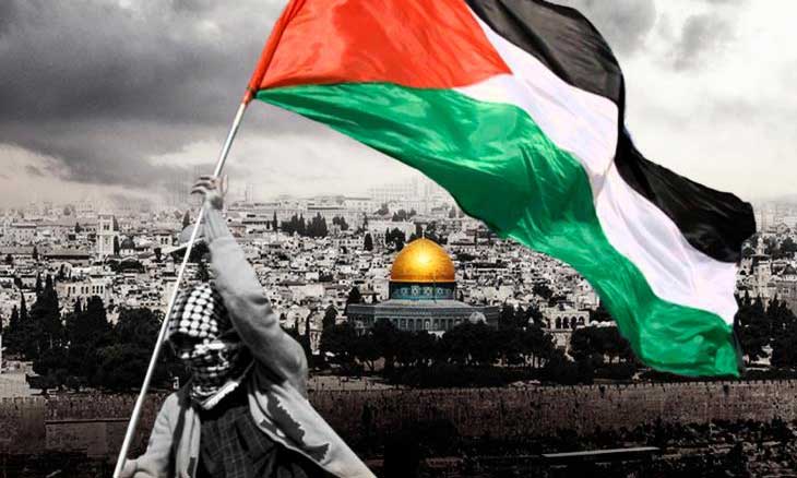 إصابة 8 فلسطينيين بالرصاص والعشرات بالاختناق خلال قمع لمسيرة منددة بالاستيطان