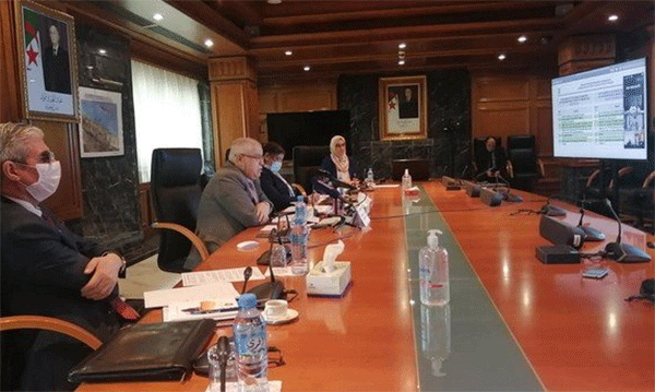 عطار: أسعار البترول  قد تبقى في مستوى 60 دولار خلال السداسي الأول 2021